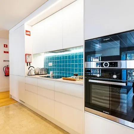 Stunning 2bdr In Chiado By Lovelystay アパート リスボン