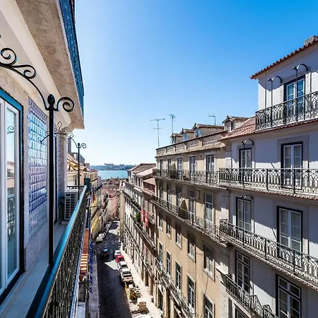 アパート Stunning 2bdr In Chiado By Lovelystay *